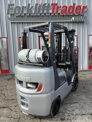 USED 2005 NISSAN MCP1F2A25LV