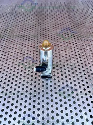 USED SED 190S-18-26-30-44-51/63 DIAPHRAGM VALVE  1.5" X .50"