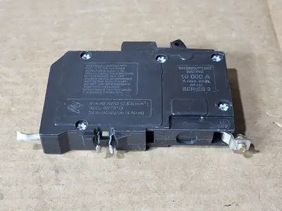 Used SQUARE D QOB115 Switchgears British Columbia CA | Lenmark #1438700