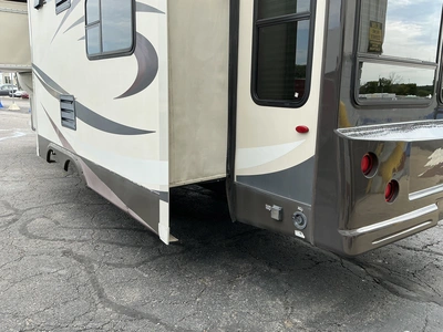 Used 2012 CROSSROADS RUSHMORE 34SB Campers, Caravans, Motorhomes Michigan US | Miedema Asset Management Group #1406929