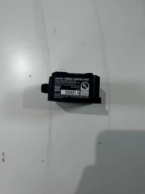 USED OMRON V680S-HMD63-PNT