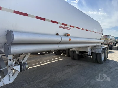 Used 1970 LUBBOCK _UNKNOWN_ Tanker Trailers Indiana US | Lakeshore Equipment Sales #1546595