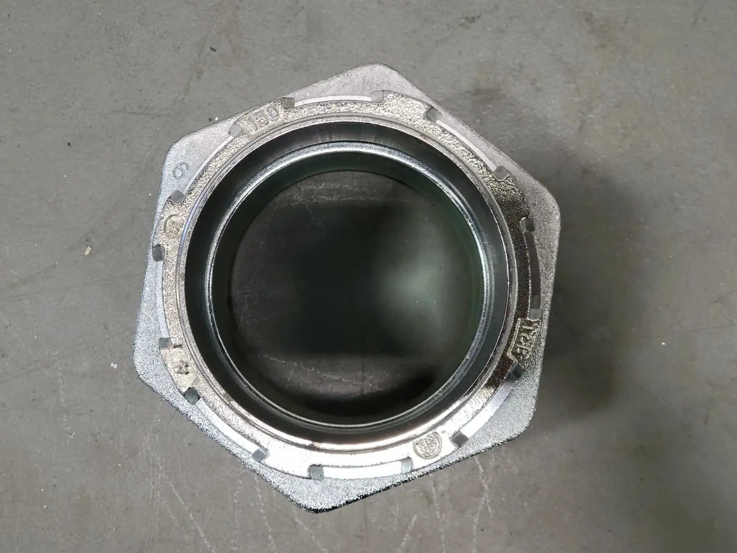 4" Compression Connector