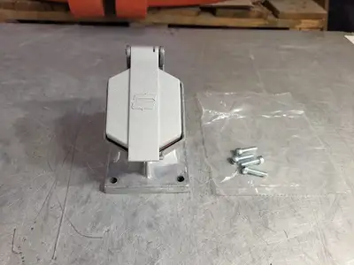 NEW CROUSE-HINDS ENR5201 M3