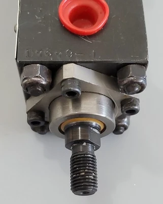 NEW SCHRADER D7679-1