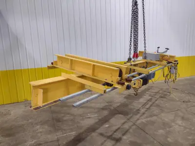 3 TON X 17’ F&G / LOAD LIFTER UNDER-SLUNG POWERED CRANE: STOCK #22971