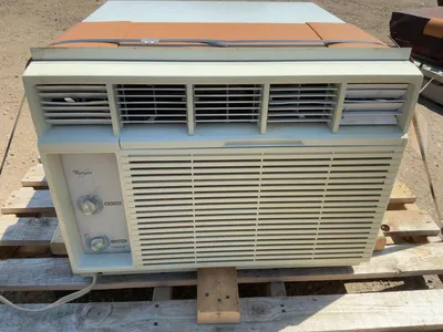 Whirlpool Air Conditioner Unit, 220 Volt, Approx. 25-1/2” wide x 28” x 20” tall, Works