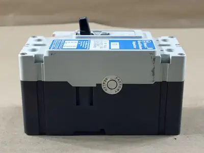 Used WESTINGHOUSE FD2015 Switchgears British Columbia CA | Lenmark #240486