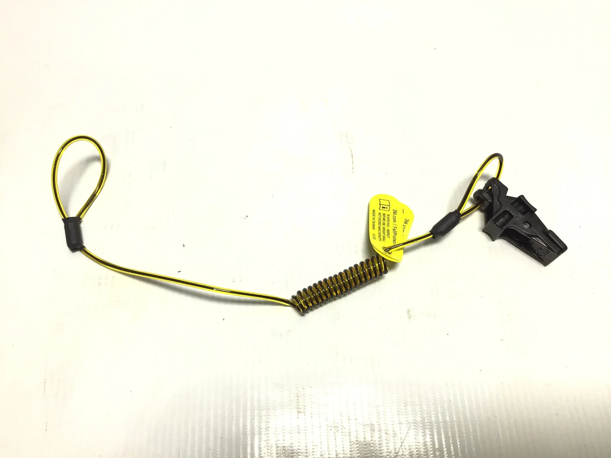 3M 1500177 DBI SALA Hard Hat Lanyard Coil Tether Max Capacity 4lbs (1.8kg)