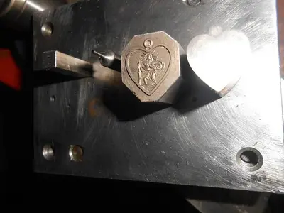 7400-390 Misc. Die Set \ heart pendant of St. Christopher