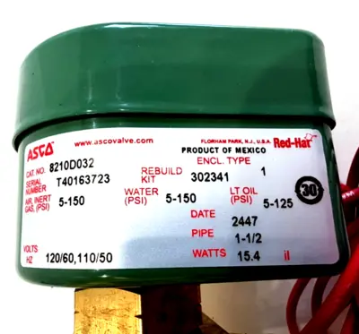 NEW ASCO 8210-D32 SOLENOID VALVE 120/60-110/50 8210D32