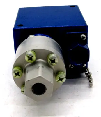 NEW ITT 200P1-8C3 PRESSURE SWITCH 200P18C3