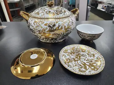 Used Isaac Peoria Used Fine Porcelain set gold plated C IP Restaurant Equipment (Miscellaneous) Illinois US | Falcon Restaurant Supply #1376699