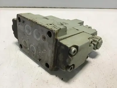 USED YUKEN DSHG-04-3C4-T-D24-50142
