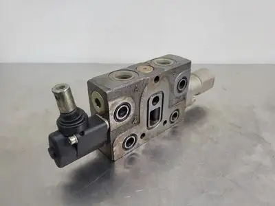 7/8" Hydraulic Valve Work Section 123510201