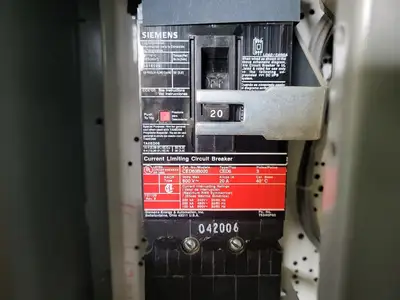 Feeder Circuit Breaker MCC Bucket 20a