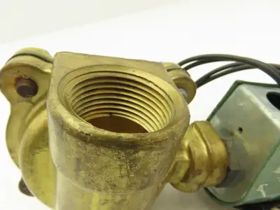 Asco 8210D4 Brass Solenoid Valve 2-Way NC 150 PSI 1" NPT Dry Air 120V 10.5 W