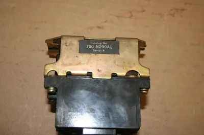 USED ALLEN BRADLEY 700-N200A1 SER B