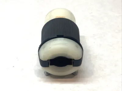 Used Hubbell Twist-Lock Plug Locking Connector 3P 30A 125/250V Bus Bars & Plugs Michigan US | Maverick Industrial Sales #1400792