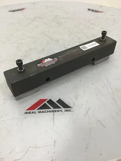 Used CINCINNATI MILACRON 5040389 Injection Molding Parts Michigan US | Ideal Machinery #605798