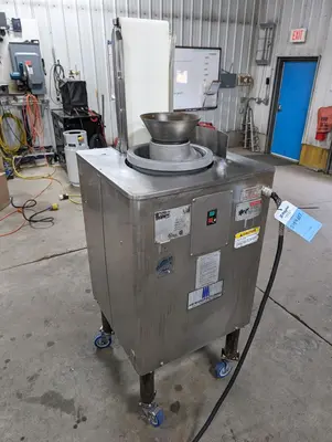 USED 2010 AM MANUFACTURING CO. ROUND-O-MATIC