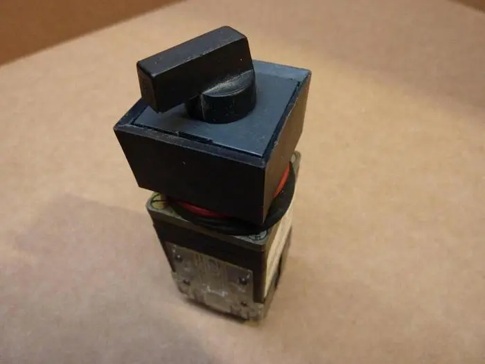 Used ALLEN BRADLEY 800MB-NX43 Relays & Switches Michigan US | Ideal Machinery #598654