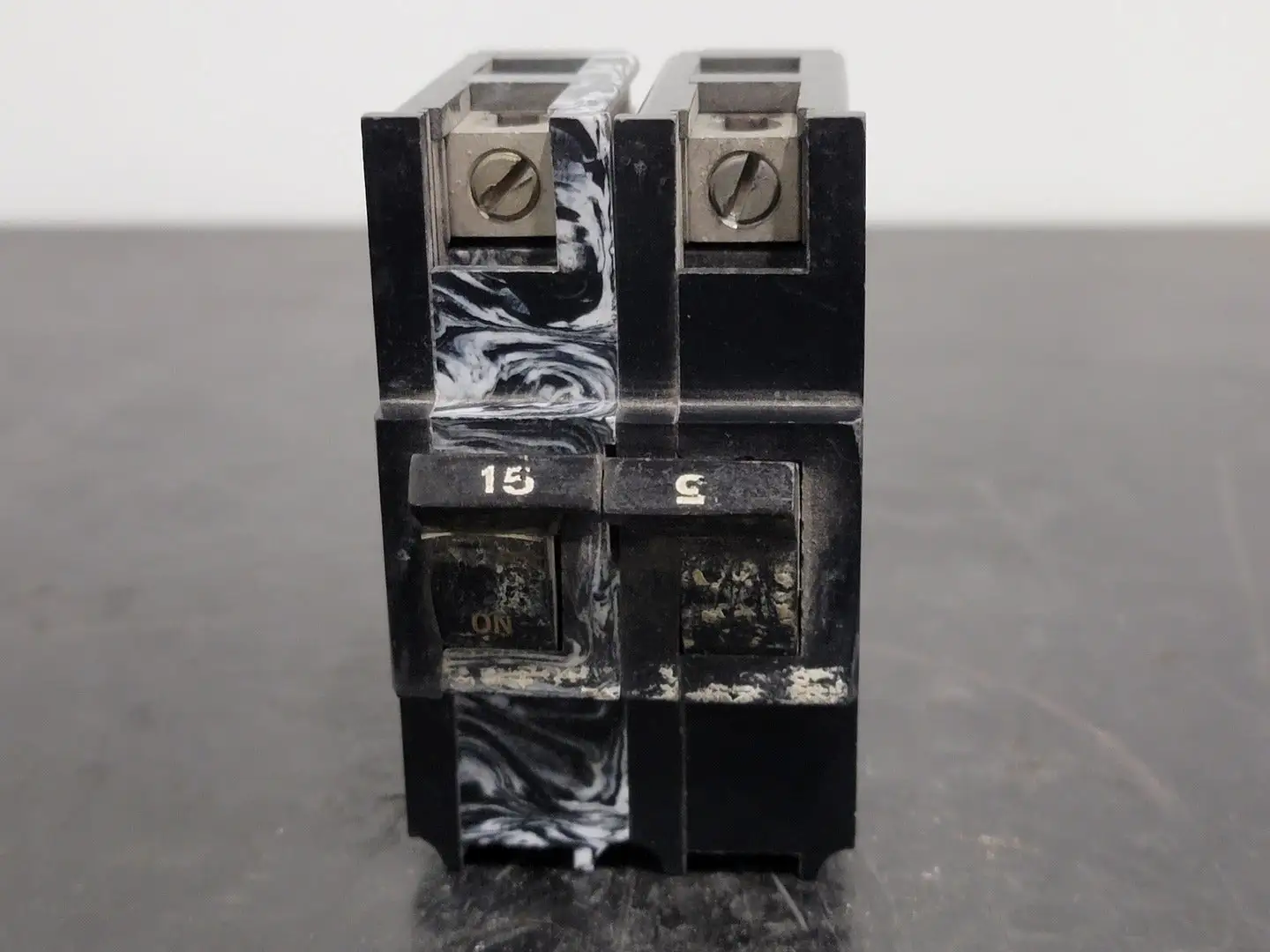Used FEDERAL PIONEER NA215 Switchgears British Columbia CA | Lenmark #242855