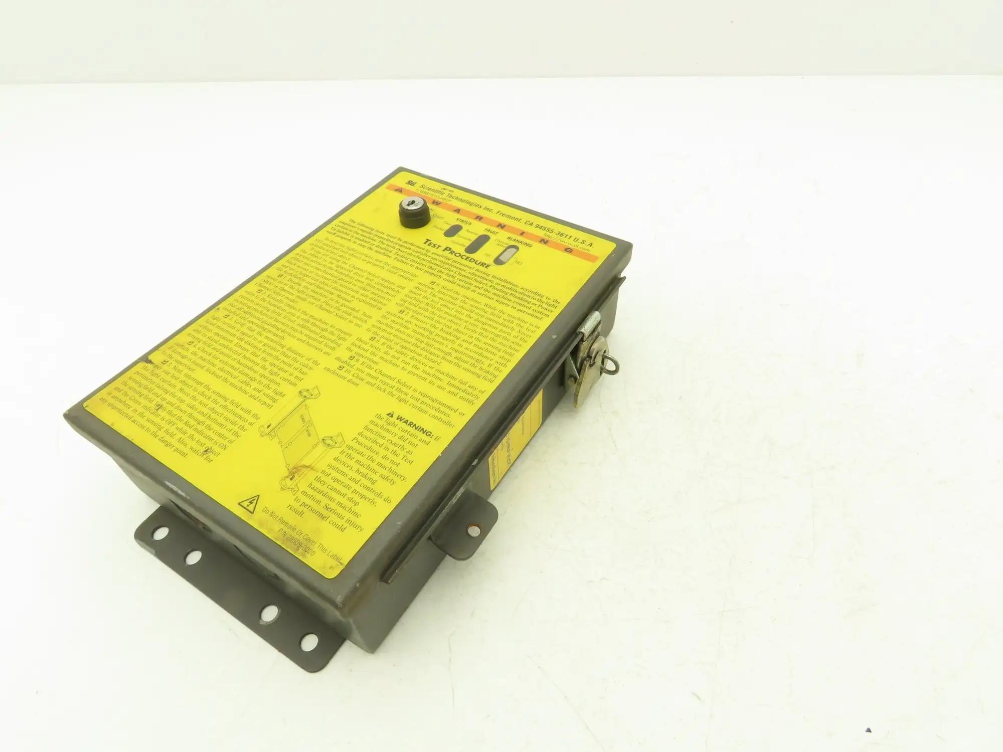 STI 70027-1002 Safety Light Curtain Controller W/Key 115VAC 50/60Hz 30VA