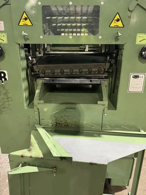 Pierret Guillotine Cutter -Model G45L