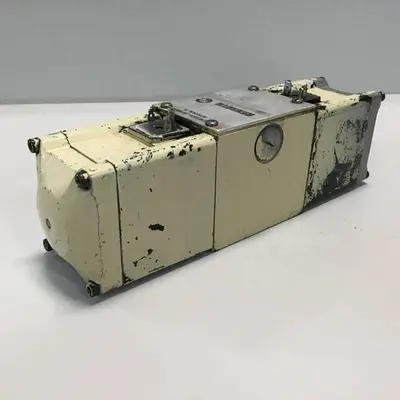 USED REXROTH 4WE10E21AG24N9K4V