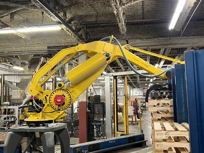 2003 FANUC M-140iB/160 ROBOTS, WELDING | Asset Exchange Corporation (2)