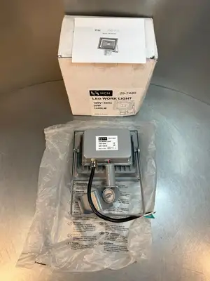 Mcm Led Work light 29-7480 120V~60Hz 20W 1440LM (6.5.1)