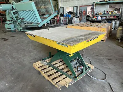 Southworth Lift Table