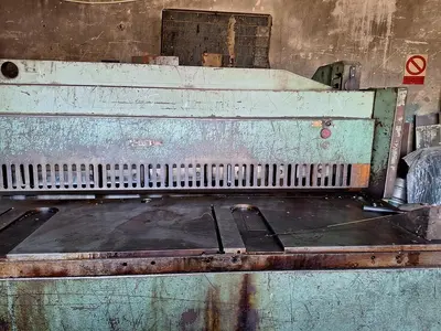 Used 1973 PIESOK NTE 2000/6.3 Power Squaring Shears (Inch) CZ | Amaron s.r.o. #1278537