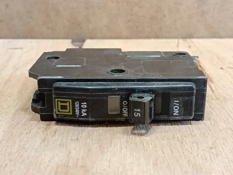 Used SQUARE D QOB115 Switchgears British Columbia CA | Lenmark #1438657