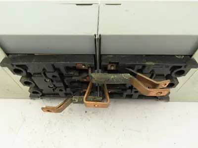 GE THP361 Fusible Panelboard Disconnect Switch Twin QMR 30A 600V 3 Pole
