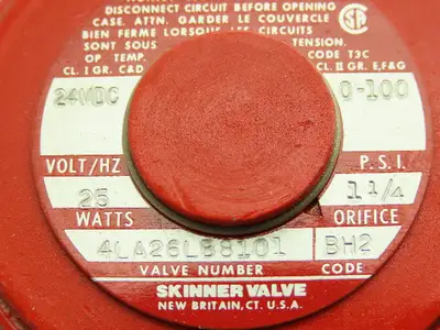Skinner 4LA26LB8101 Brass Solenoid Valve 2-Way NC 24VDC 100 PSI 1-1/2" NPT
