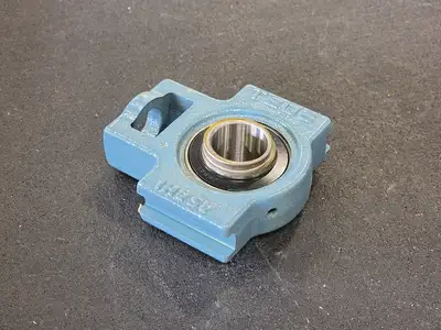 NEW AMI BEARING UELT205100