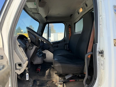 Used 2012 FREIGHTLINER BUSINESS CLASS M2 26' BOX TRUCK Box trucks Ohio US | Miedema Asset Management Group #1709407