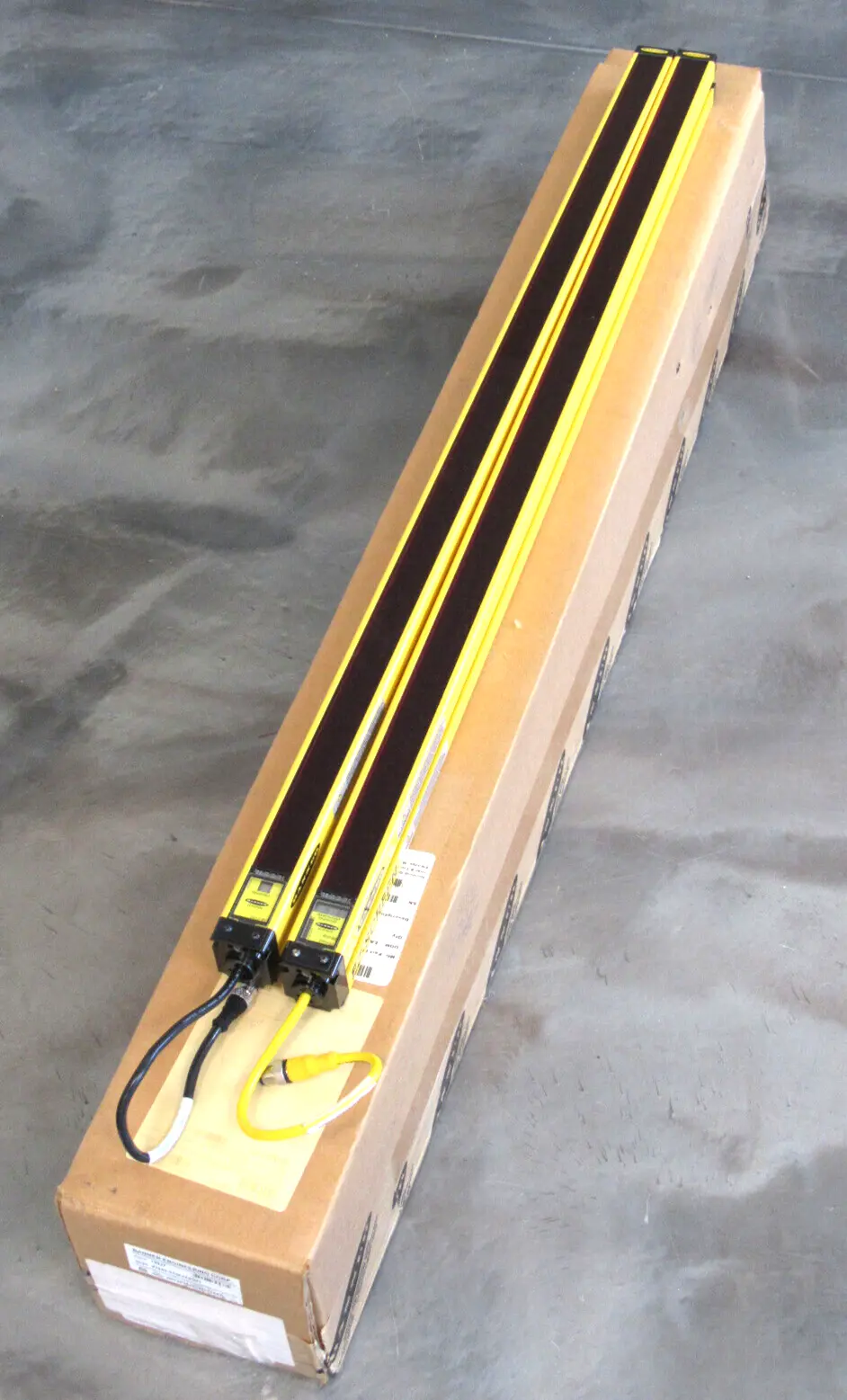 NEW BANNER 97942-174K184G01 LIGHT CURTAIN SET SLSR14-900P8 SLSE14-900P8 79537