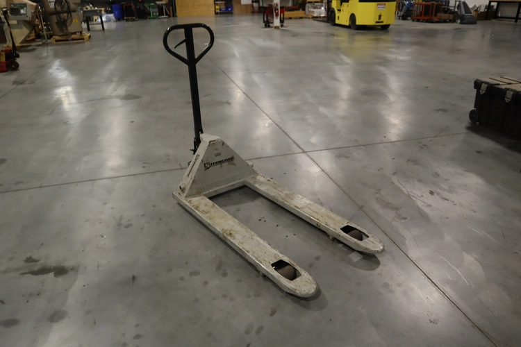 Used GENERIC GENERIC Pallet Jacks Minnesota US | Machinesused.com #1404077