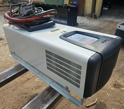 USED 2010 ENERSYS EQ3-8-1