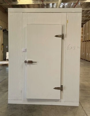 171-0077 6’ x 8’ Walk In Freezer Box with Floor