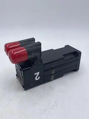 Used ALLEN-BRADLEY ALLEN-BRADLEY MPL-A1530U-VJ72AA SER A Servo Motors | ND Industrial Surplus #1216081