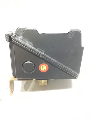United Electric J300 270 Pressure Controller 0-200PSI
