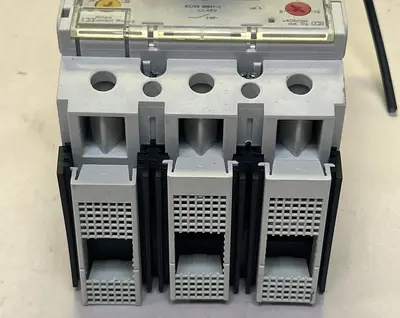 Used EATON NZMH2-A40-NA Miscellaneous Equipment (Electrical & Power) | Surplus Asset Holdings #1192691