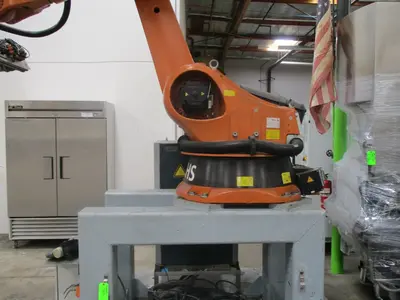 USED 2006 KUKA KR-240-2 2000