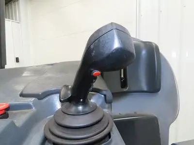 Unicarriers Forklift Stand On 36V Electric Truck 3500lbs 2267.2h Side Shift