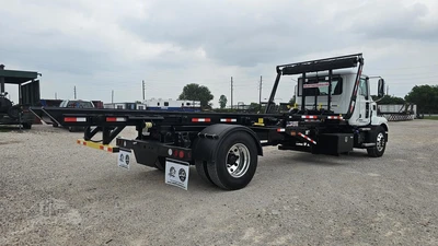 New | in-Stock 2027 MACK MD7 Rolloff Trucks Texas US | Roll Off Truck World #1491899