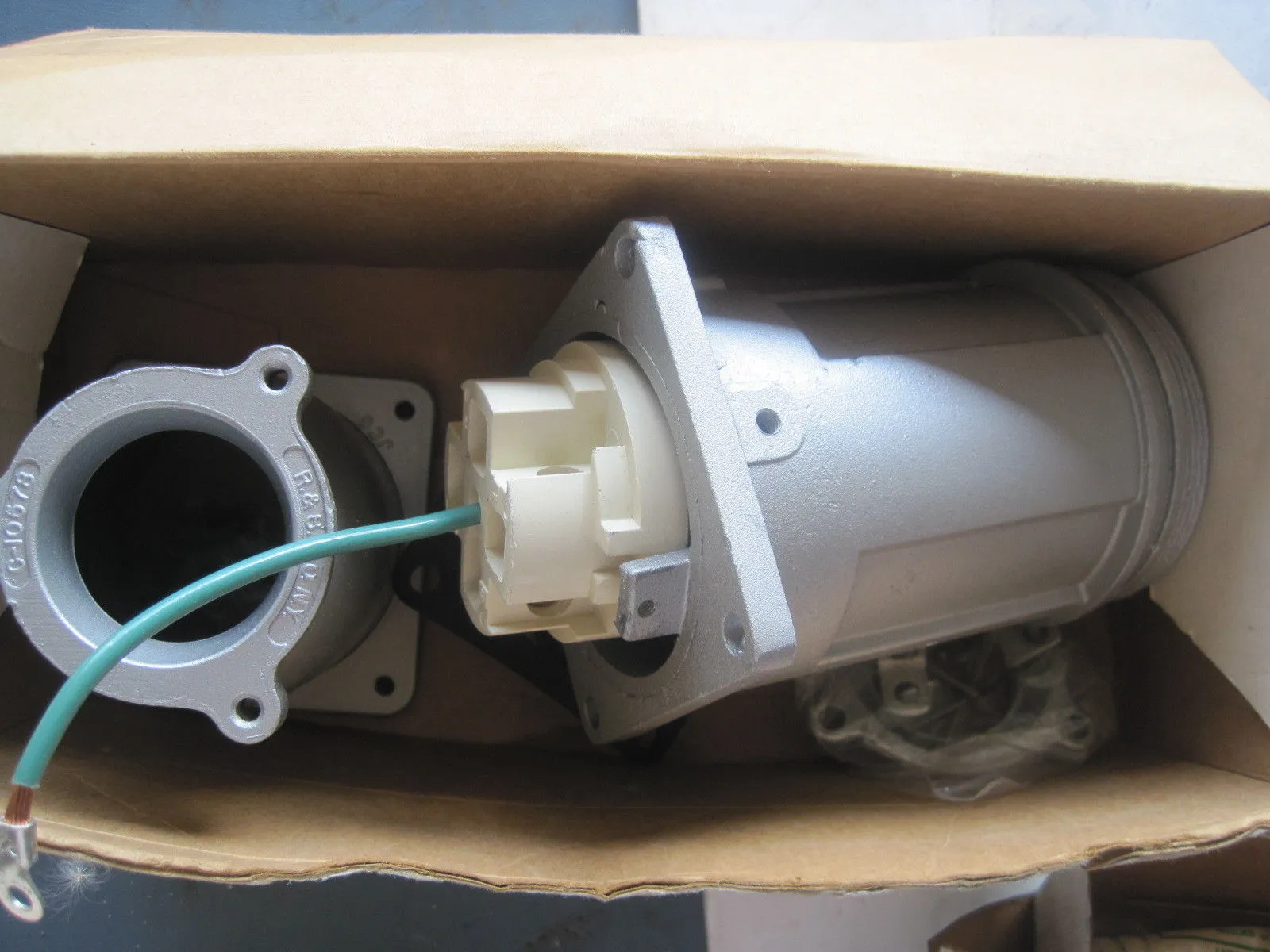 NEW RUSSELLSTOLL 7428 CONNECTOR B12337F